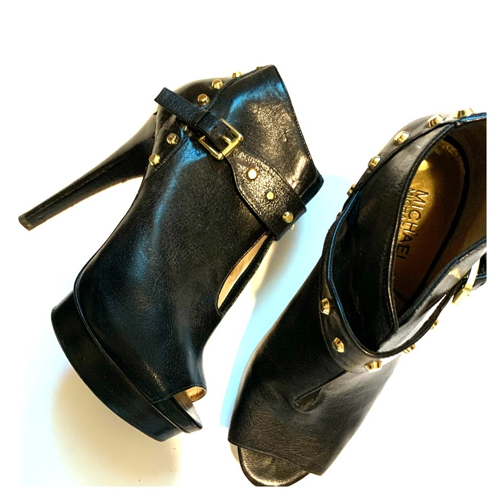 Michael Kors Aimee Bootie size 9